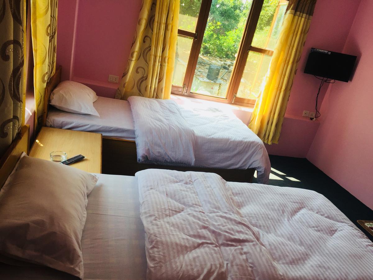 Obey Guest House Pokhara Eksteriør bilde
