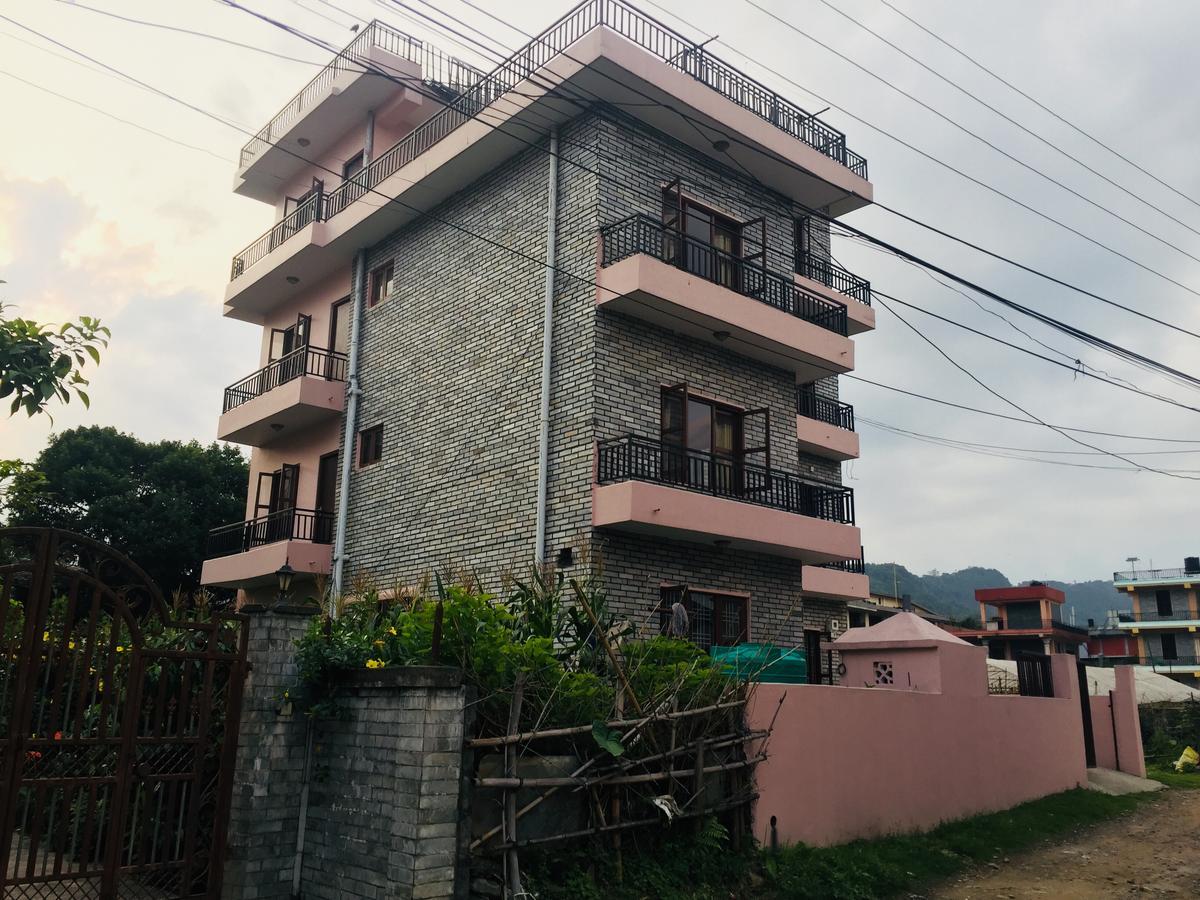 Obey Guest House Pokhara Eksteriør bilde