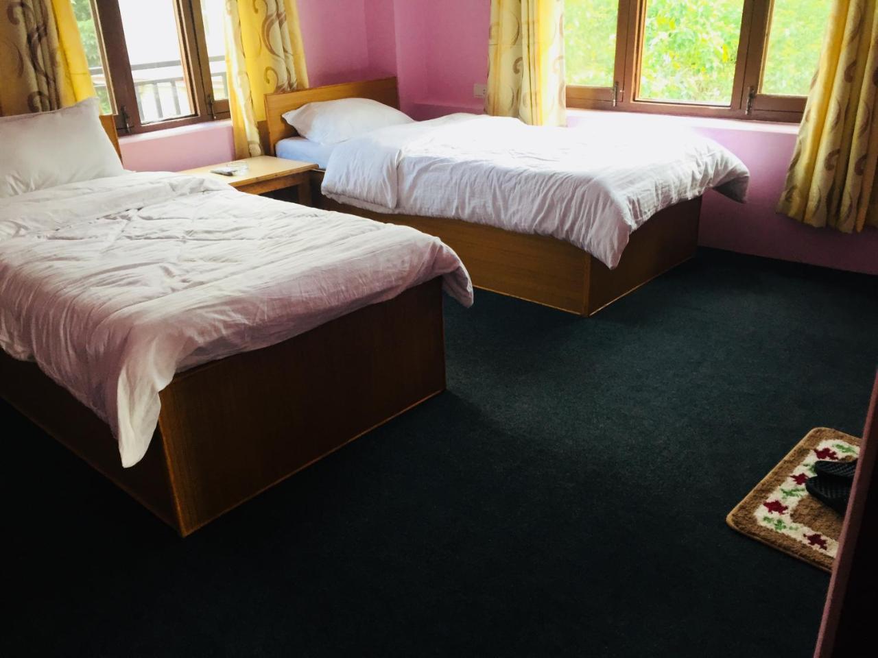 Obey Guest House Pokhara Eksteriør bilde